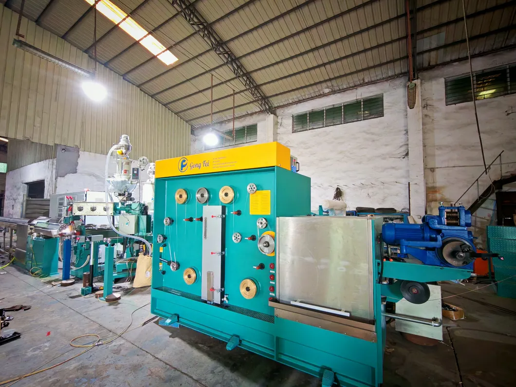 High-Speed LAN Cable Extrusion Line. φ65+φ40 Tandem Extrusion Line. 1