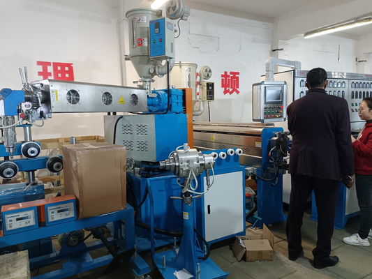 φ90mm+φ50mm Draad en kabel High-Speed Power Jacket Sheath PVC PE Extrusion Machine
